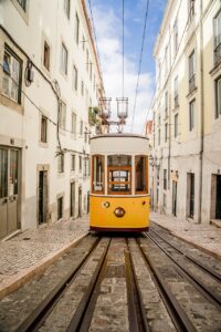カップル旅行に最適な夏の海が見える宿はどこ？