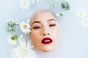 カップル旅行でのスキンケアどうする問題を解決する方法は？